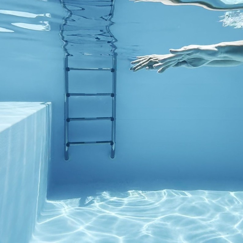 Zwembad NEMO 4.3 x 3 – H.1.18 m met strand, grijs, op een frame - zonder betonnering